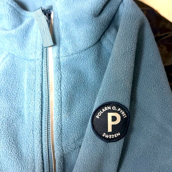 Polyester Jacket 
100% - Picture 1 of 5